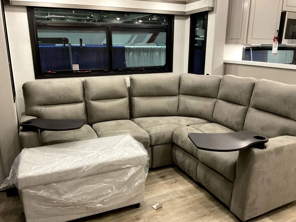 2026 Jayco North Point 395DSDB, Photos photo 15