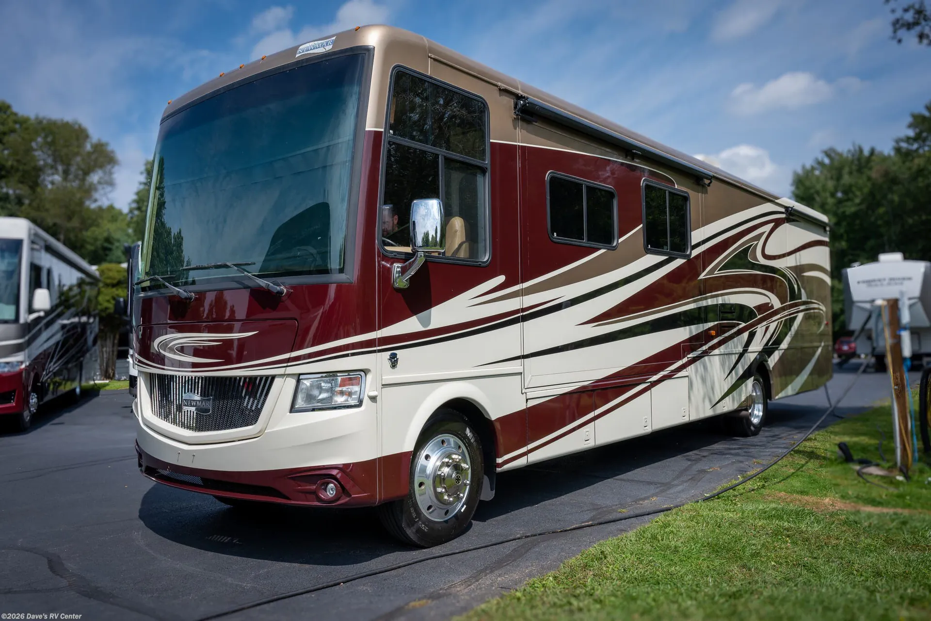 2014 Newmar Canyon Star 3911 - Photo 3
