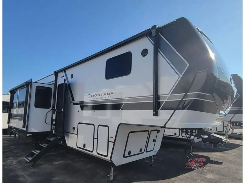 2026 Keystone Montana 389BH - Photo 4