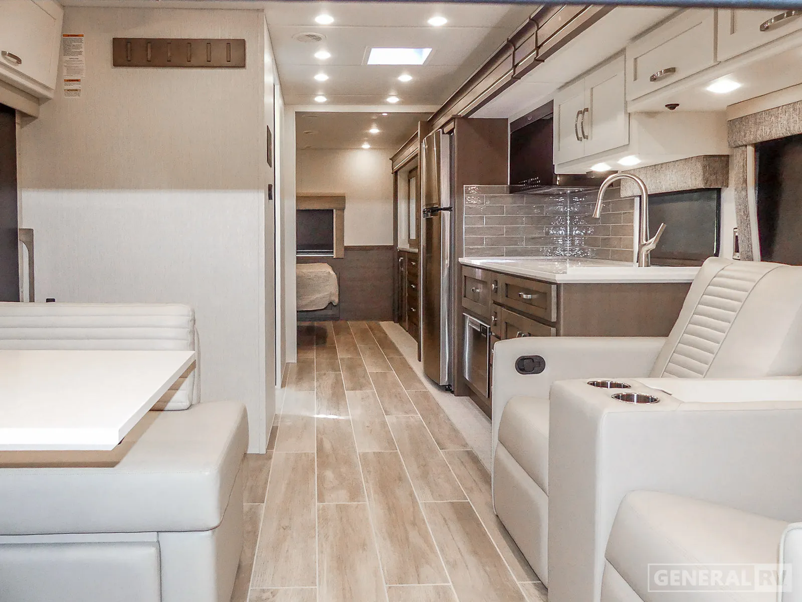 2026 Newmar Grand Star 3444 - Photo 3