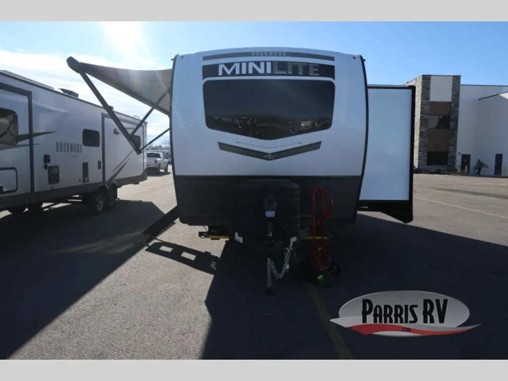 2025 Forest River Rockwood Mini Lite 2516S - Photo 3