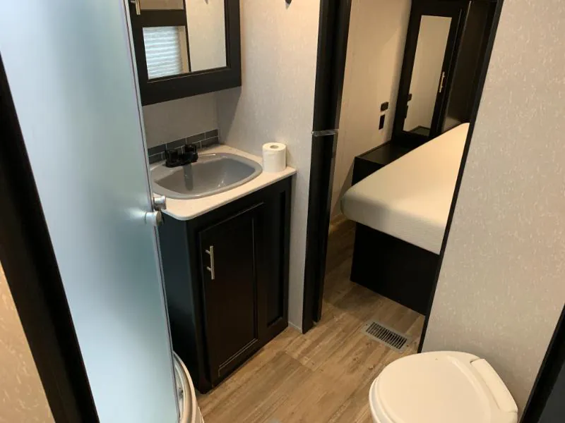 2021 Forest River Cherokee 274VFK, Photos photo 31