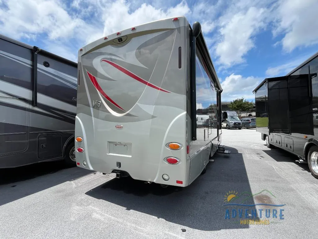 2010 Winnebago Via 25R - Photo 4