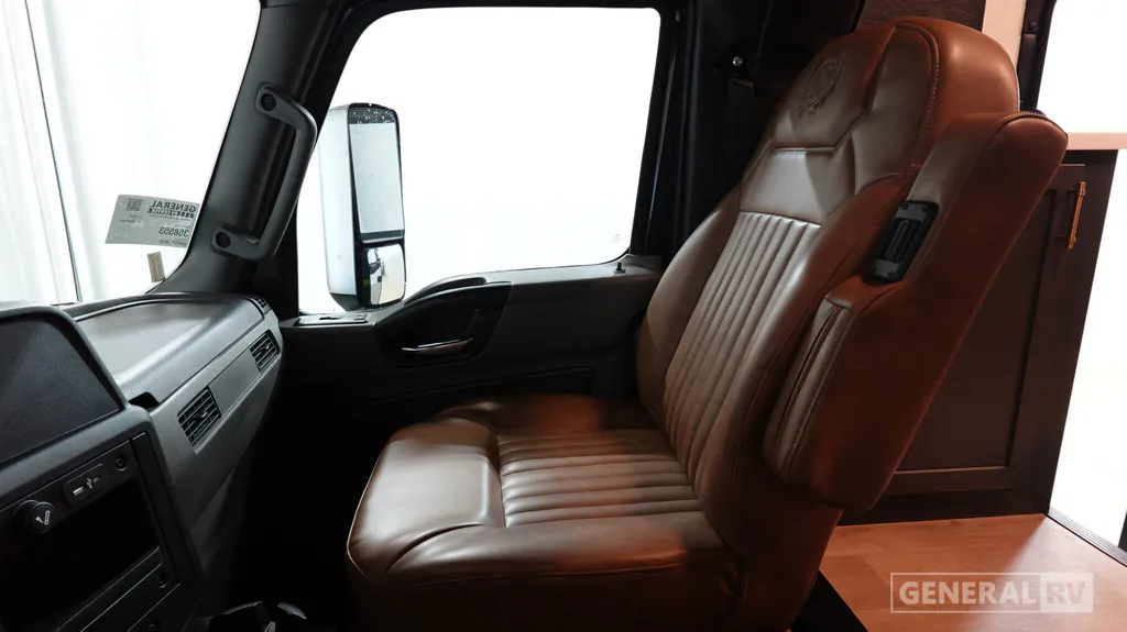 2027 Nexus Ghost 36DS, Photos photo 11