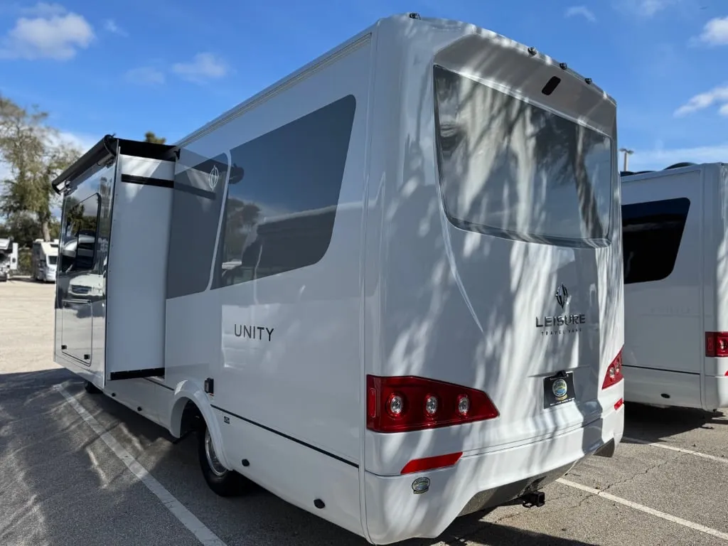 2026 Leisure Travel Unity 24CB - Photo 3