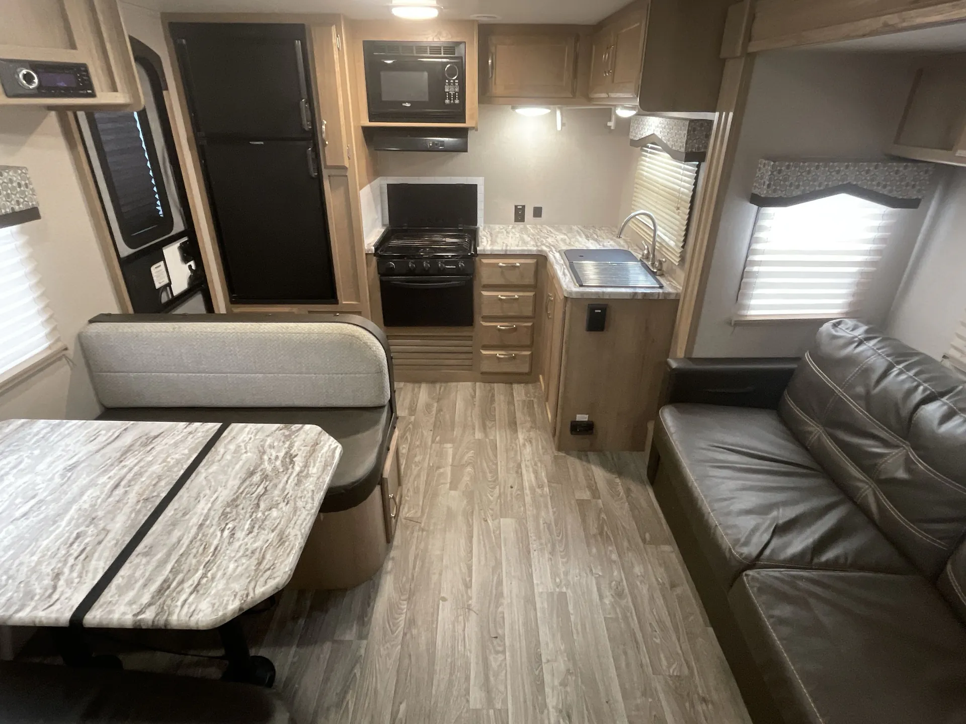 2020 Winnebago Minnie 2401RG — living area main