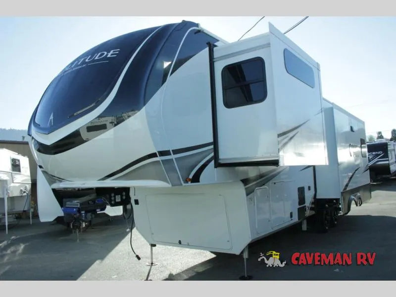 2026 Grand Design Solitude 310GK - Photo 3