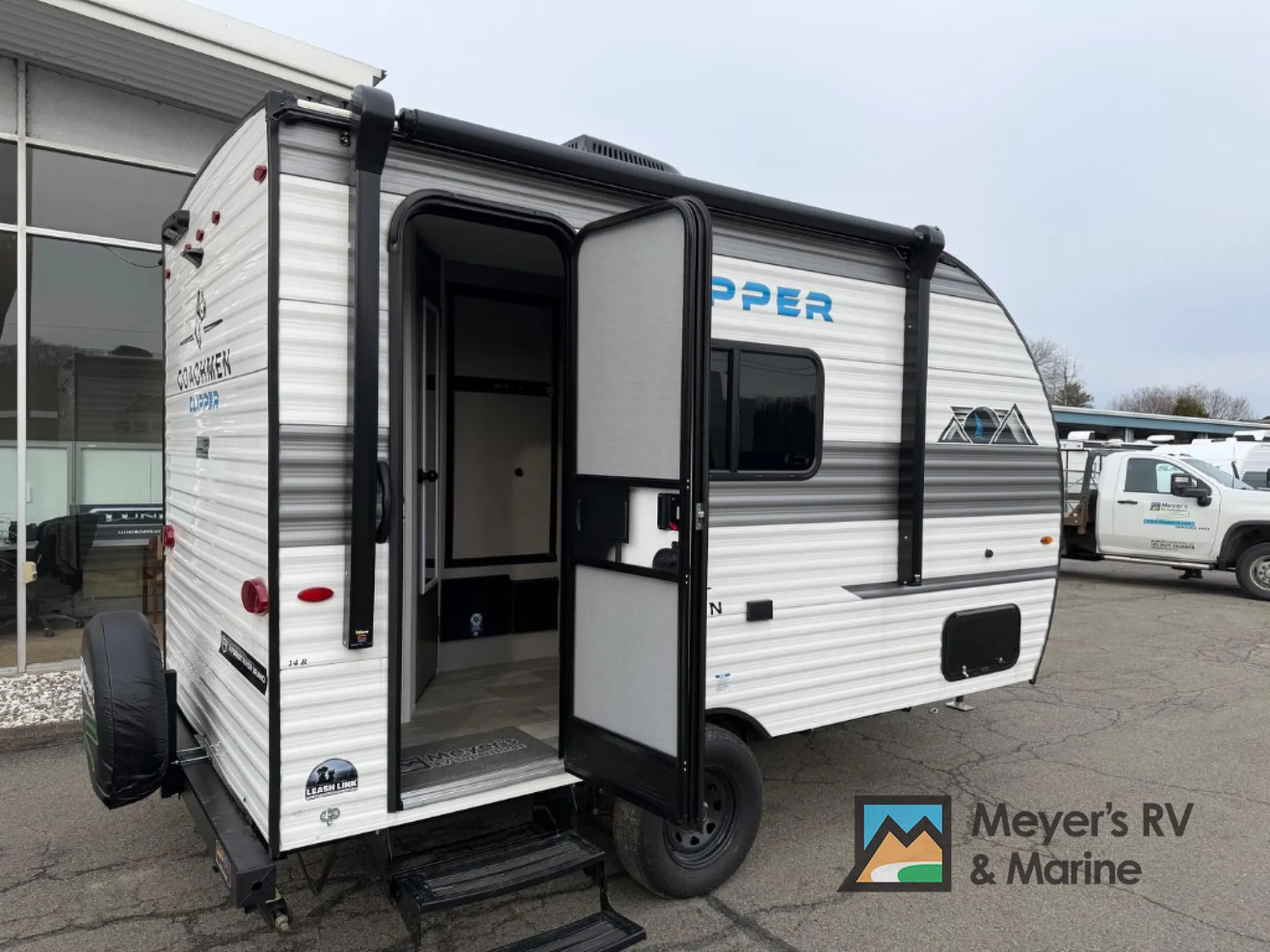 2025 Coachmen Clipper 3K Series 14R - Photo 2
