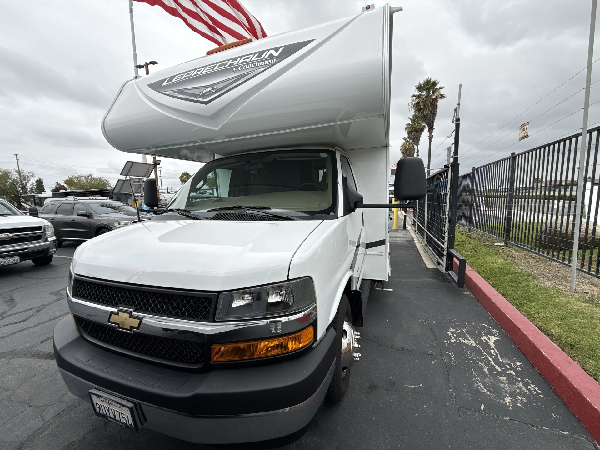 2025 Coachmen Leprechaun 210QSS - Photo 4