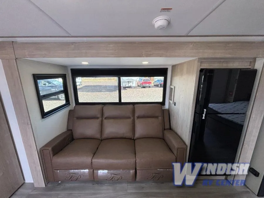 2026 Grand Design Imagine 2300MK - Photo 3