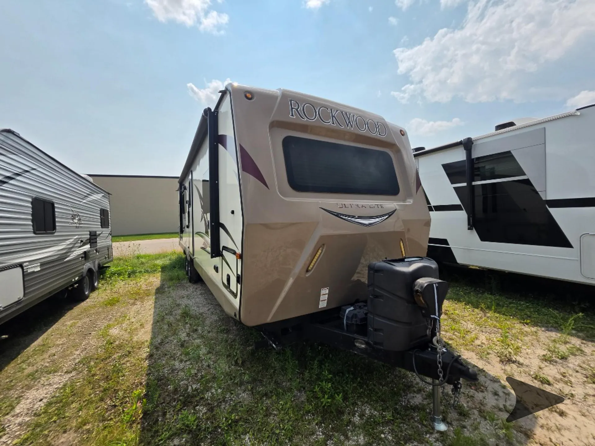 2017 Forest River Rockwood Signature Ultra Lite 8280WS - Photo 2