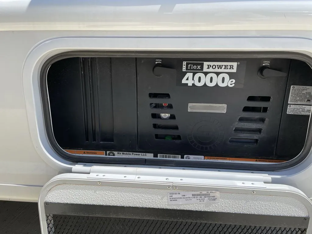 2026 Thor Motor Coach Vegas 26.1 - Photo 4