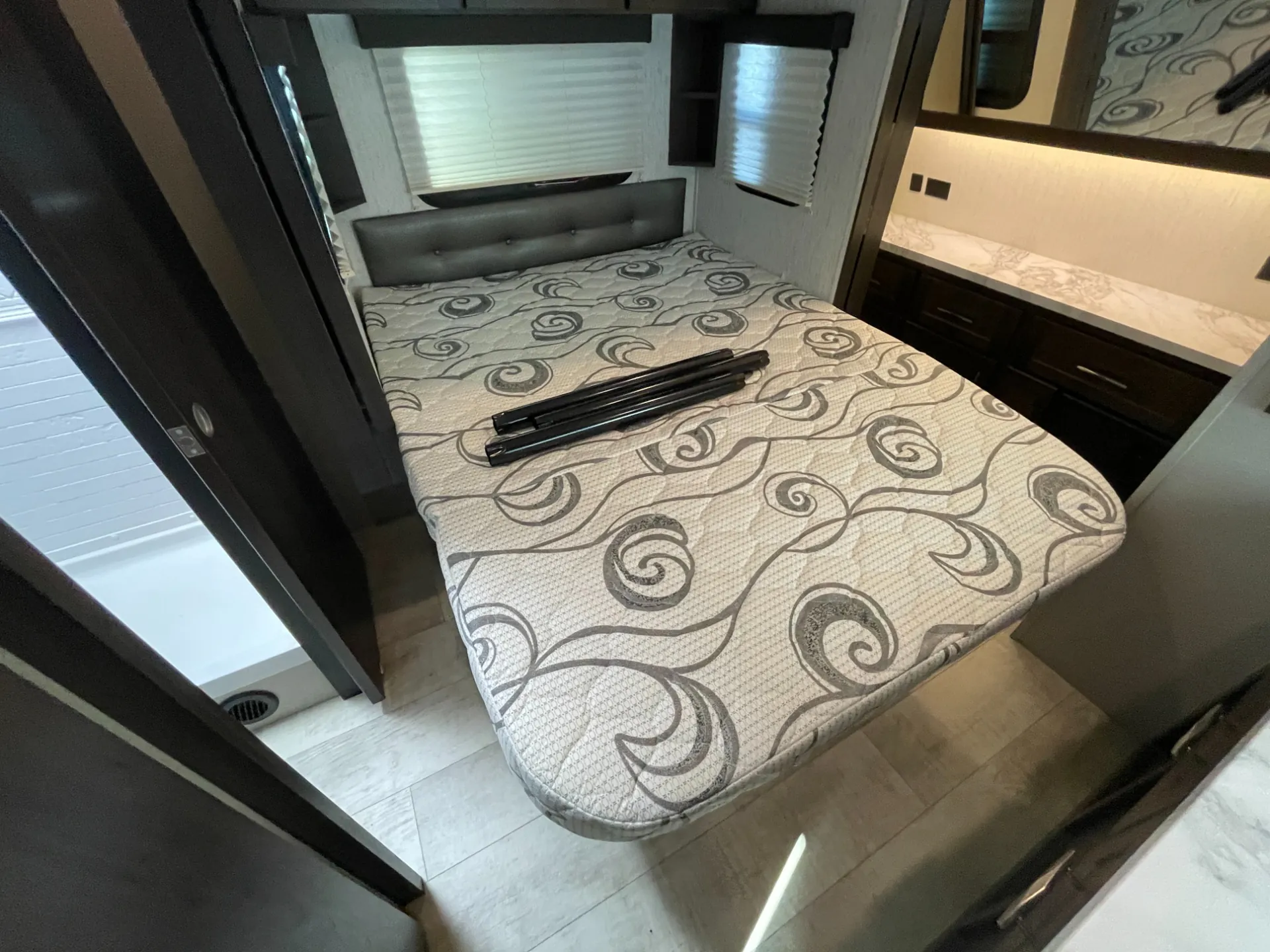 2021 Grand Design Momentum G-Class 25G - Photo 4
