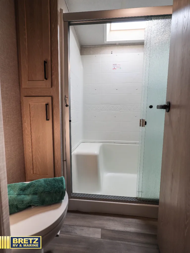 2022 Forest River Rockwood Ultra Lite 2898BS, Photos photo 19