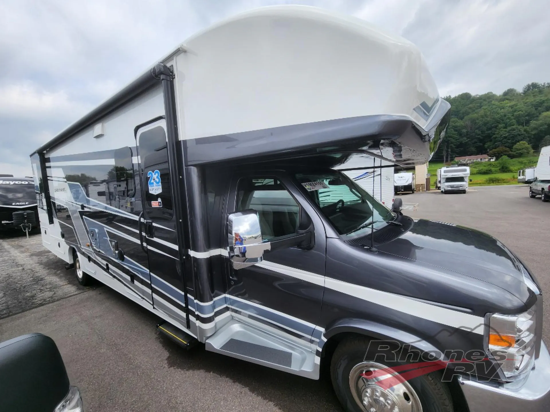 2027 Jayco Greyhawk 30Z - Photo 3