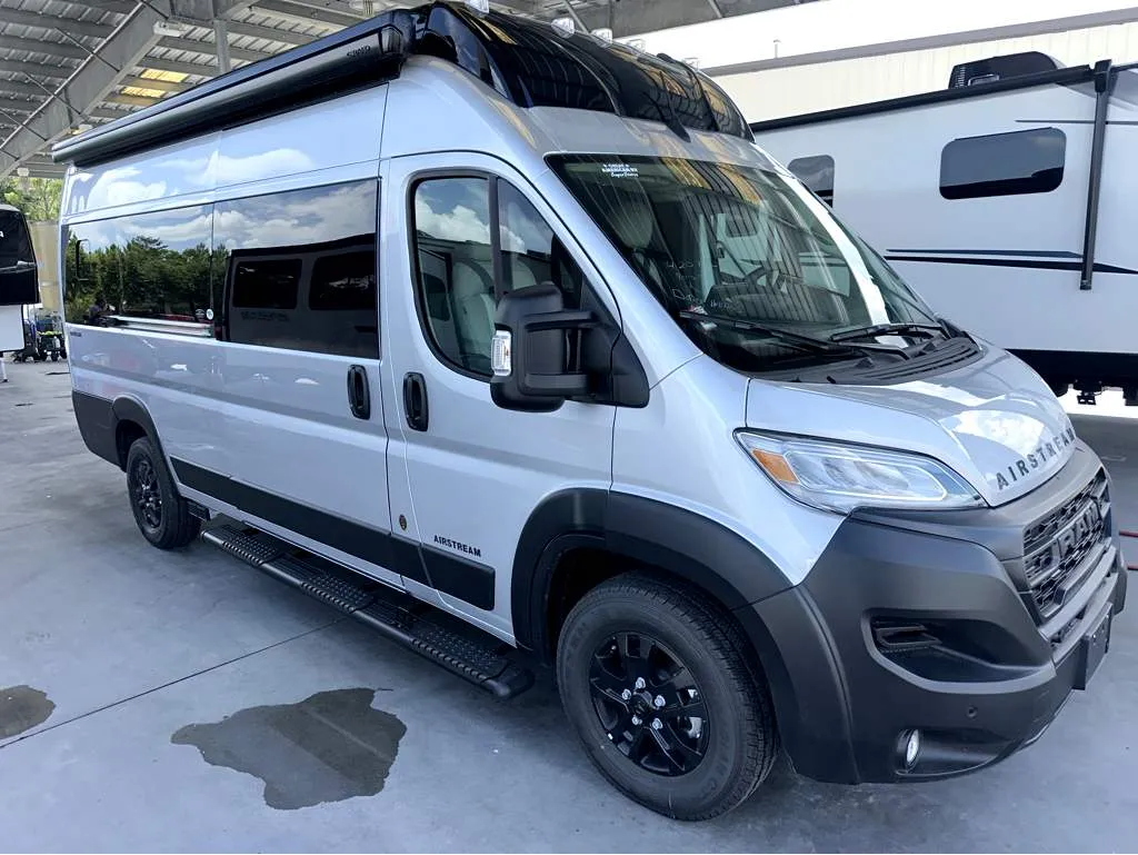 2026 Airstream Rangeline BASE - Photo 2