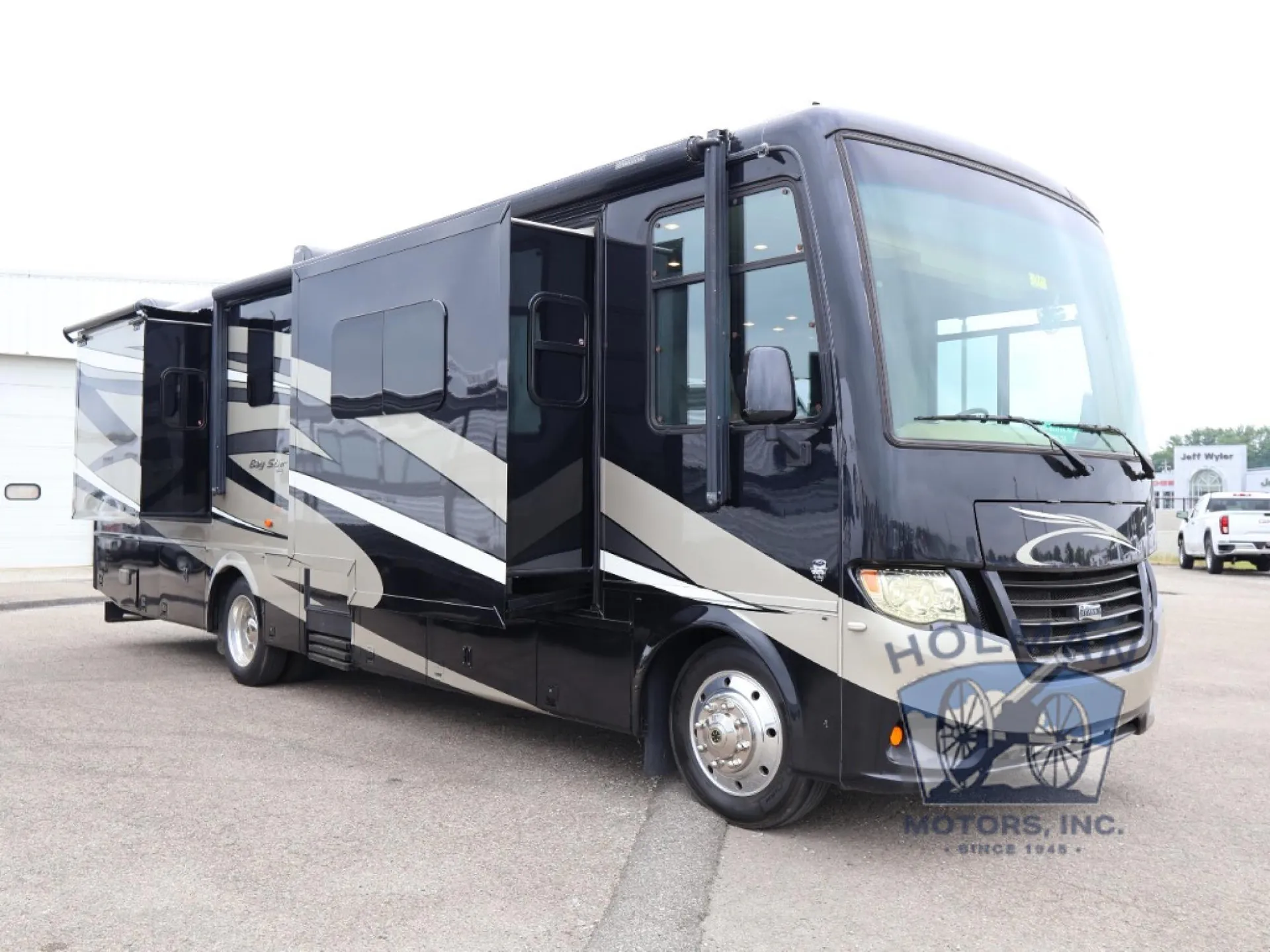 2016 Newmar Bay Star 3403 - Photo 2