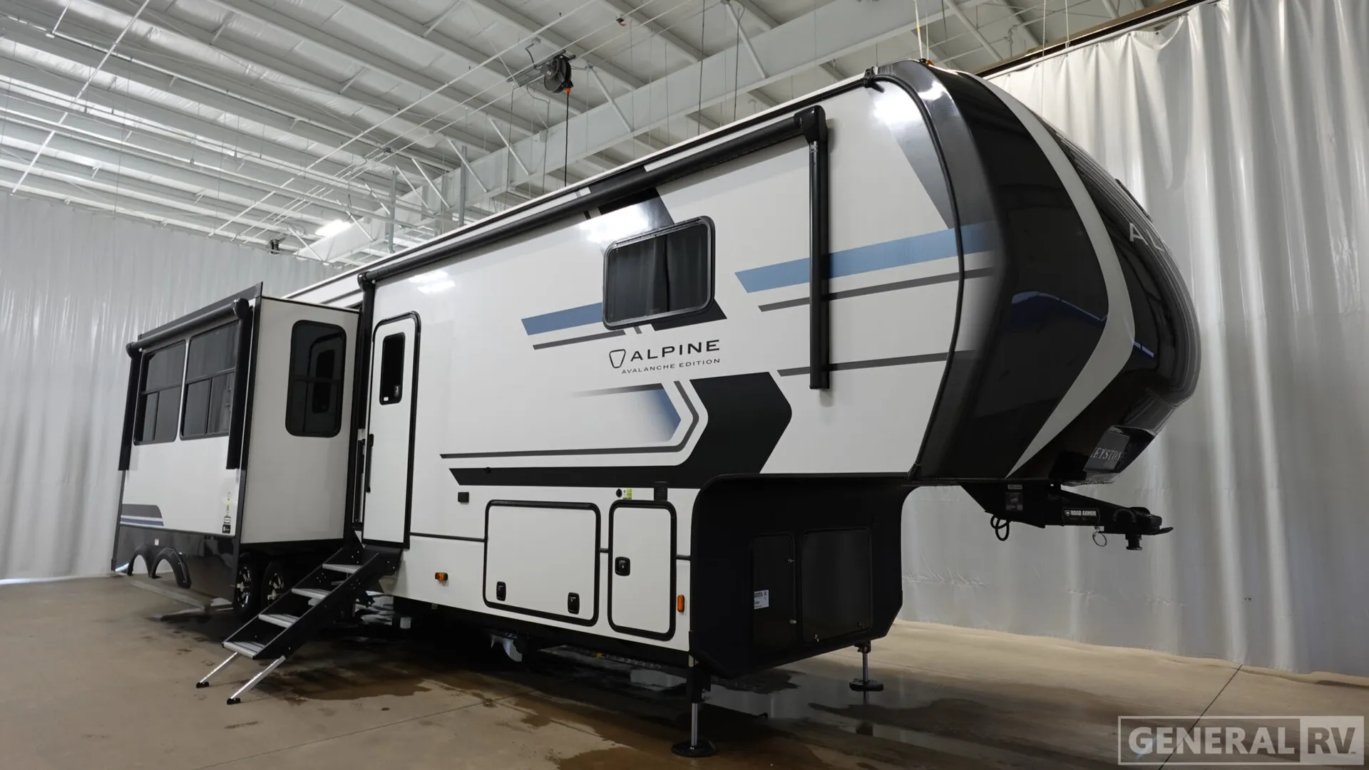 2026 Keystone Alpine Avalanche Edition 390DS - Photo 2