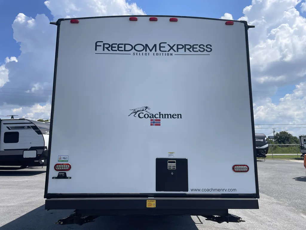 2024 Coachmen Freedom Express Select 31SE, Photos photo 32