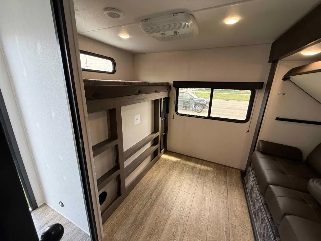 2026 Forest River Cherokee Alpha Wolf 33BH, Photos photo 28