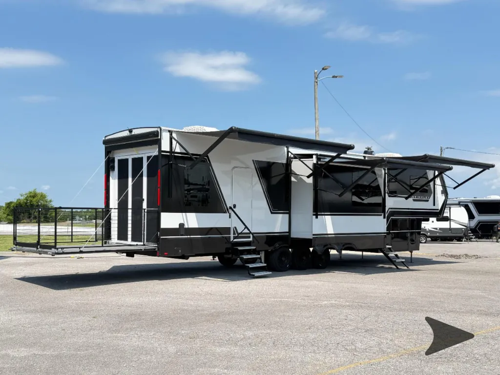 2025 Brinkley Model G 3970, Photos photo 14