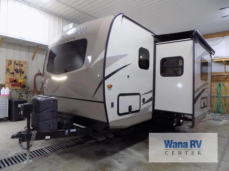 2018 Forest River RV Rockwood Ultra Lite 2304DS - Photo 4