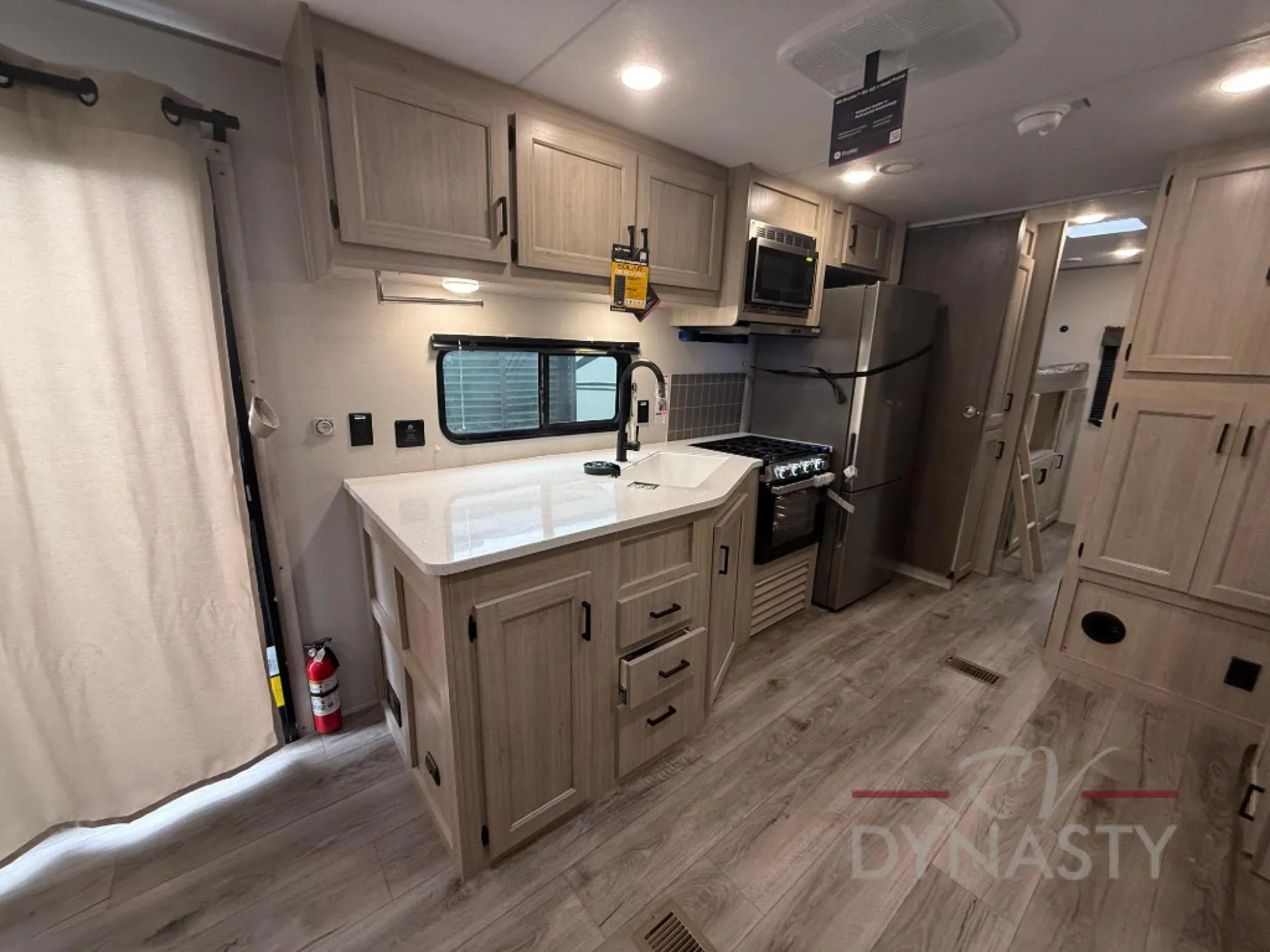 2026 Coachmen Catalina Destination Series 40BHTS - Photo 4