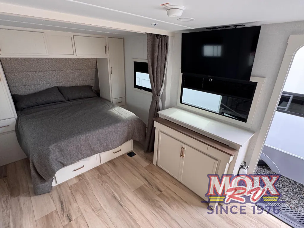 2026 Brinkley Model Ix 23X, Photos photo 24