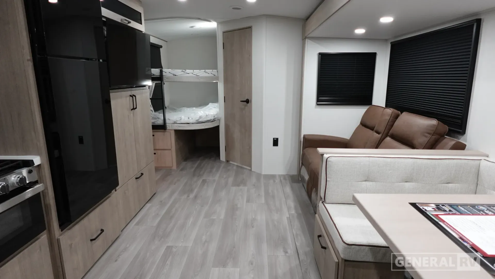 2026 Grand Design Imagine 2800BH - Photo 3