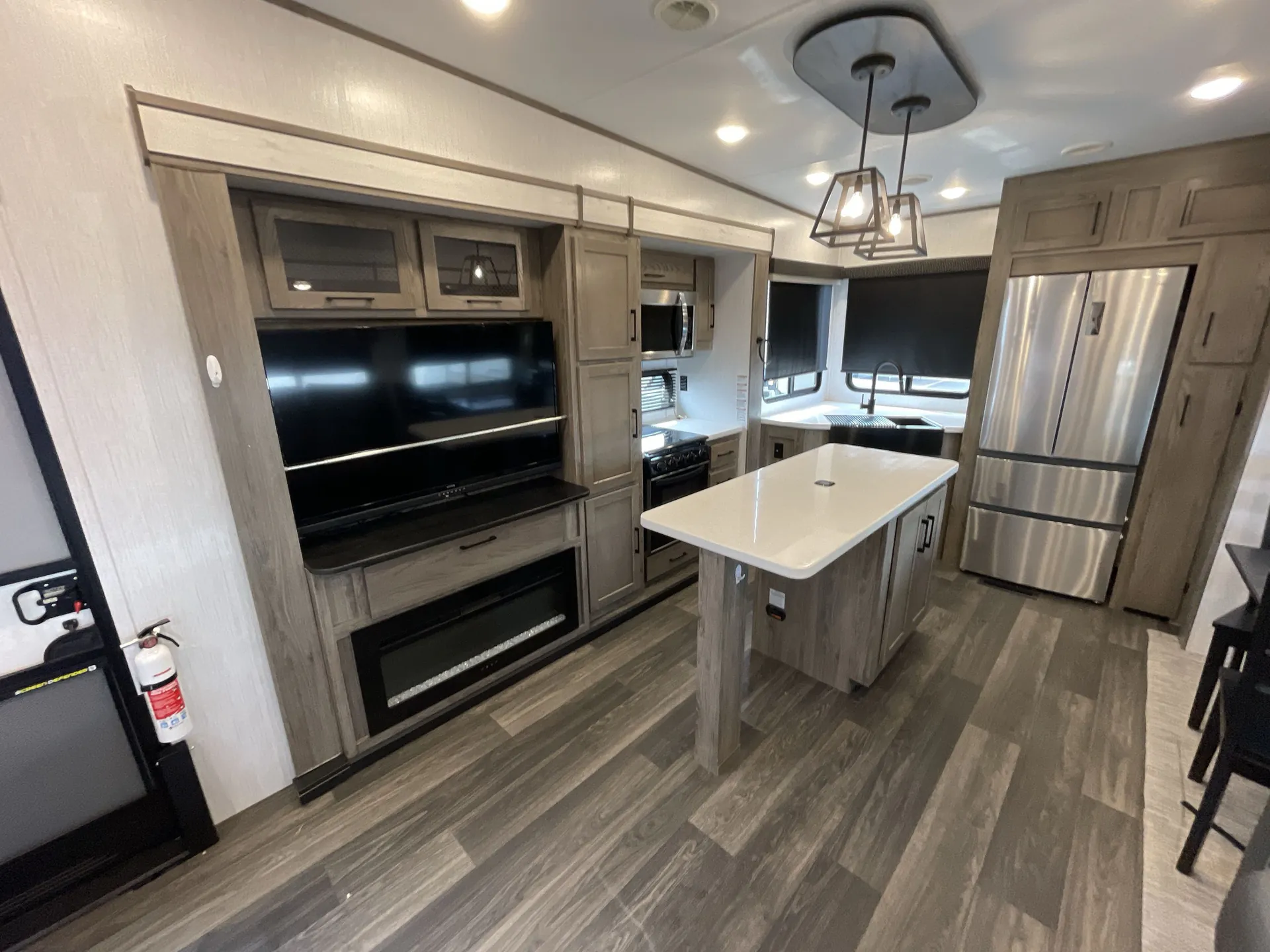 2022 Heartland ElkRidge 32RK — living area main