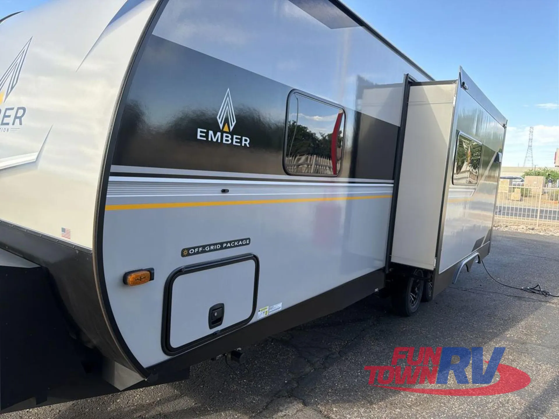 2027 Ember RV Touring Edition 2300MLL - Photo 3