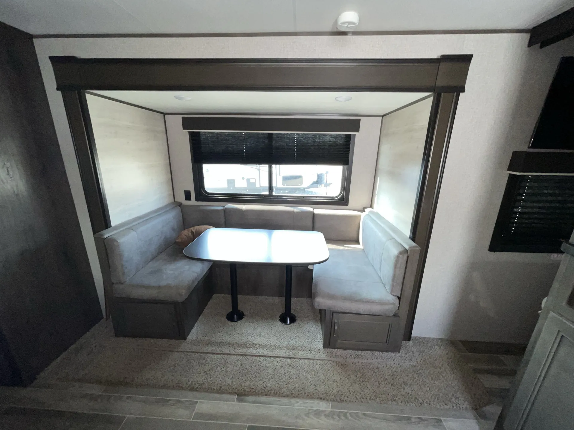 2021 Jayco Jay Flight SLX 242BHS — living area main