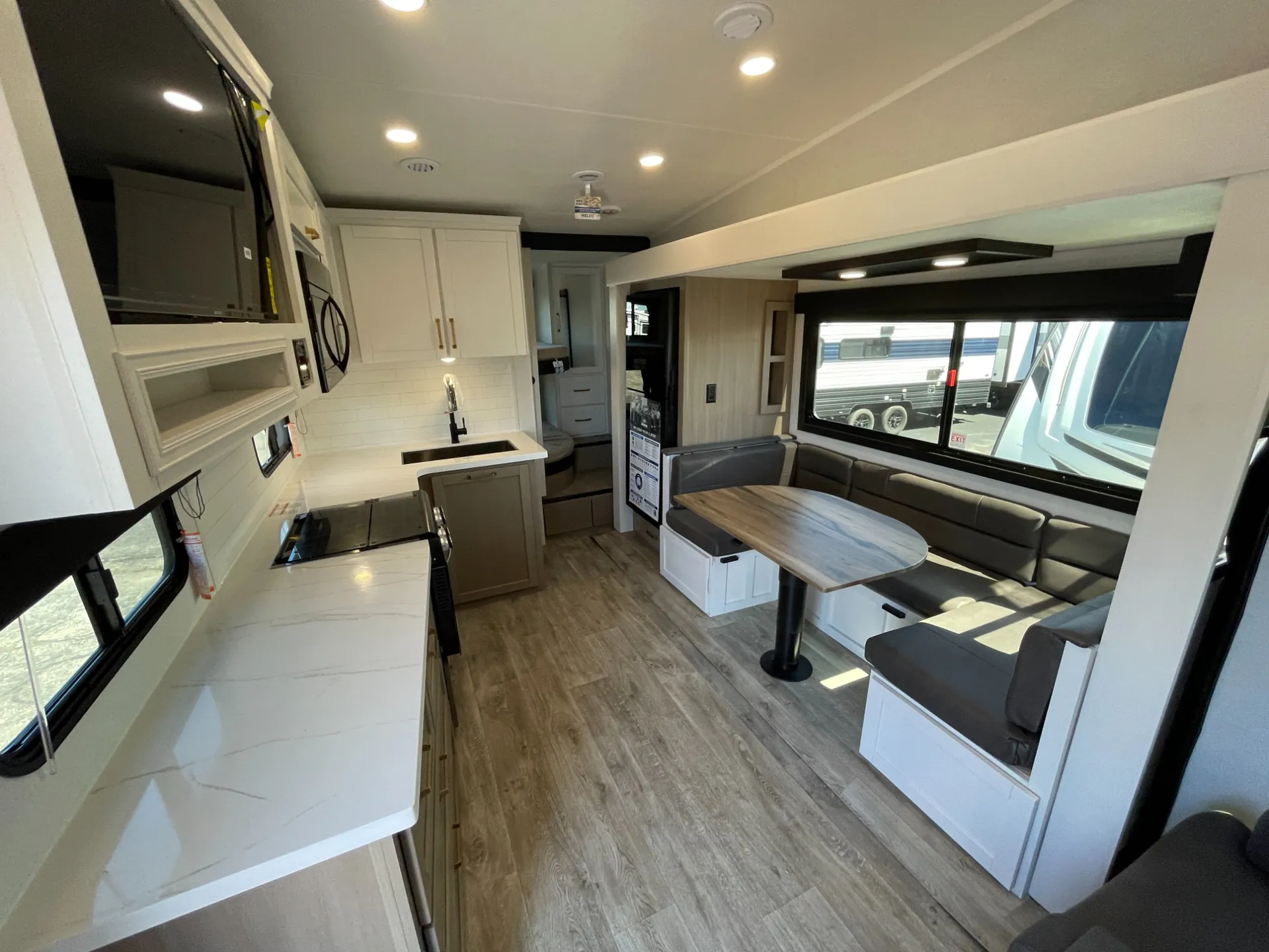 2027 Jayco Eagle 29DDB - Photo 3