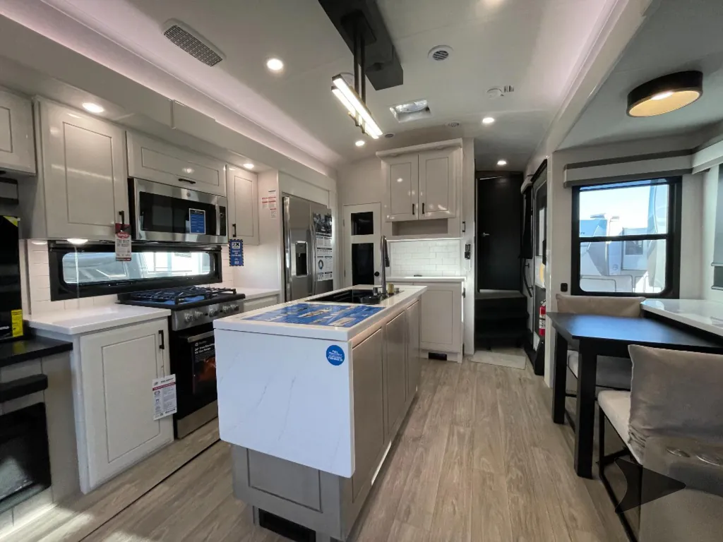 2027 Jayco Pinnacle 32RLTS, Photos photo 22
