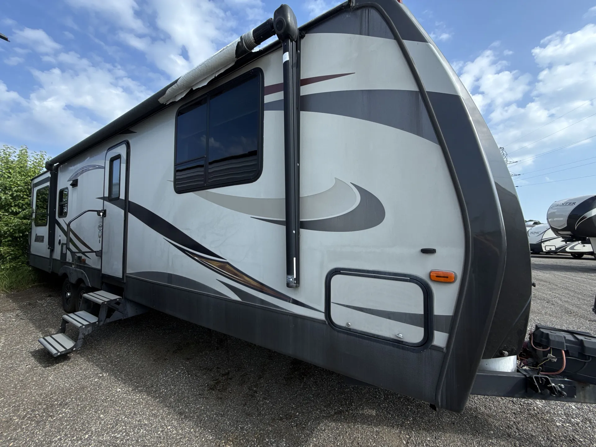 2017 Keystone Sprinter 299RET — campside