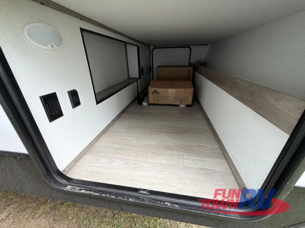 2026 Forest River Solaire 2580RBSS, Photos photo 8