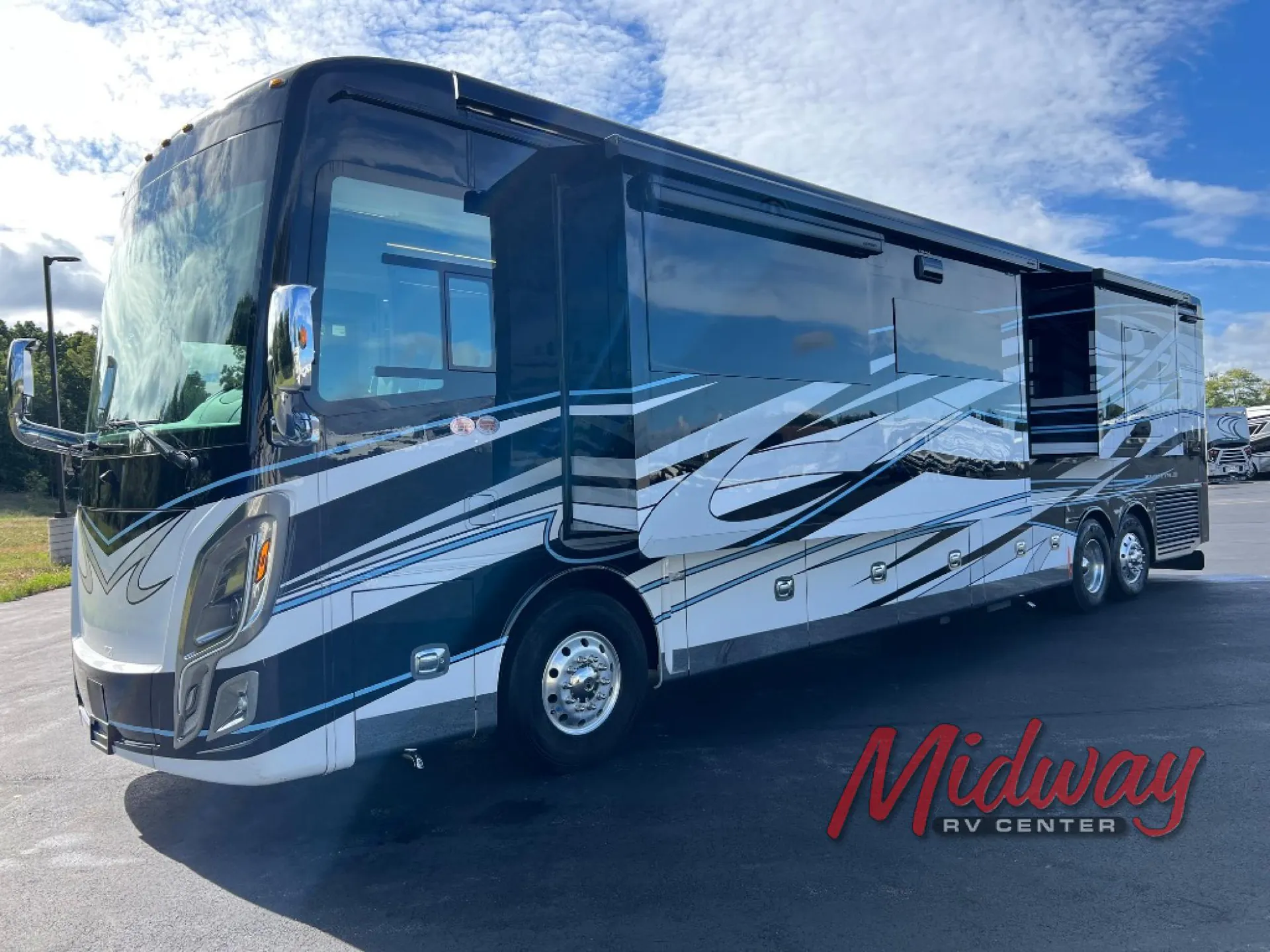 2025 Tiffin Zephyr 45 PZ - Photo 3