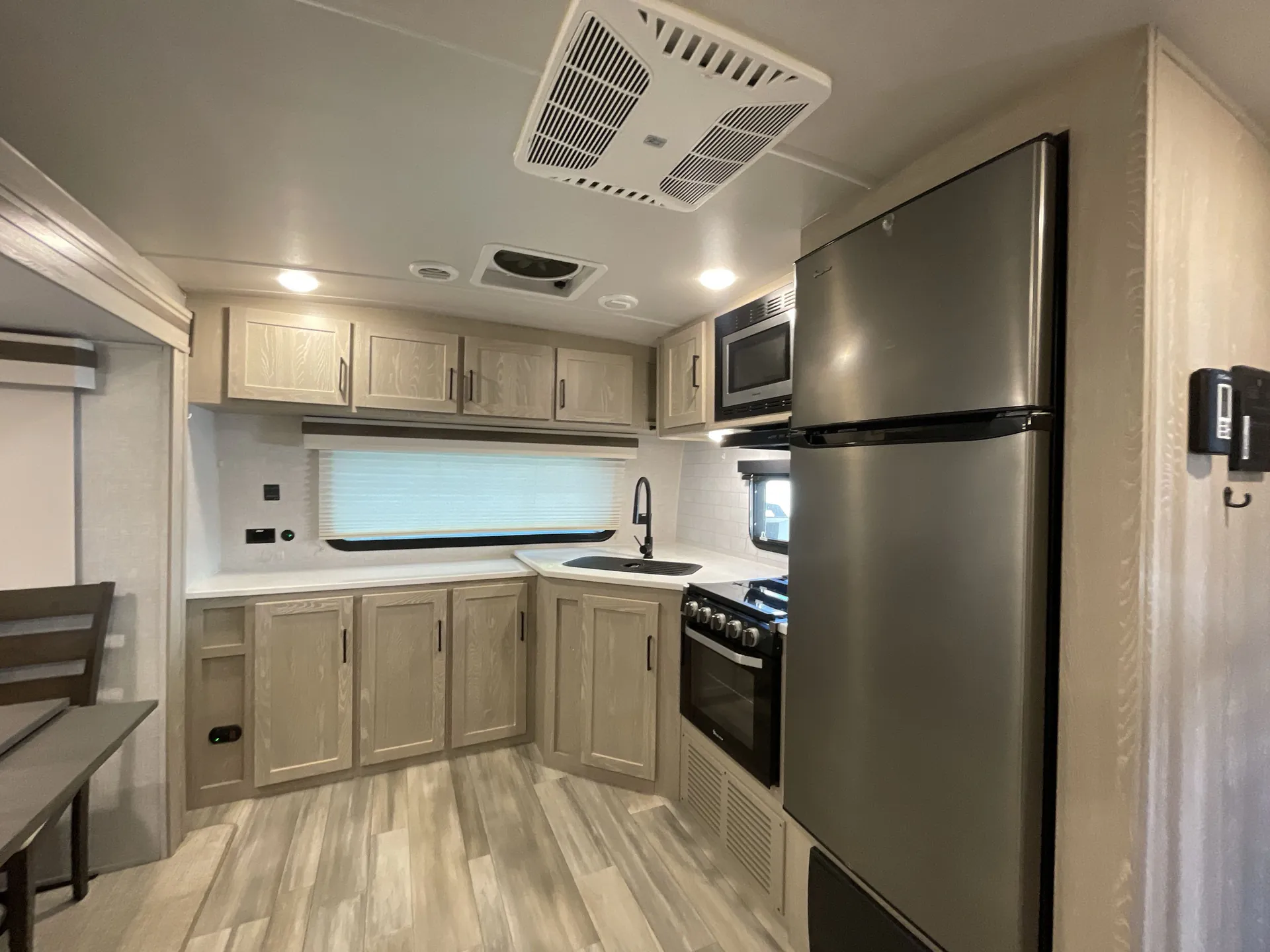 2023 Forest River Rockwood Ultra Lite 2608BS — off campside