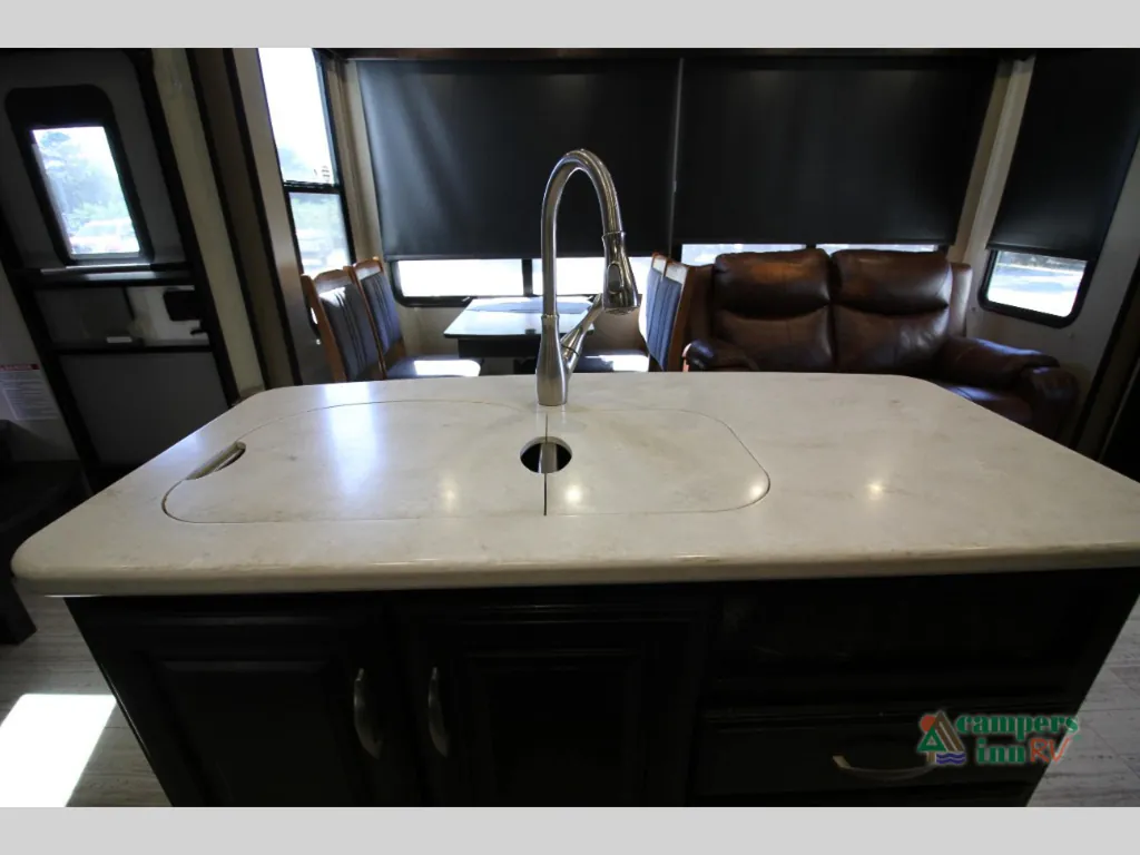 2016 Grand Design Momentum 380TH, Photos photo 61