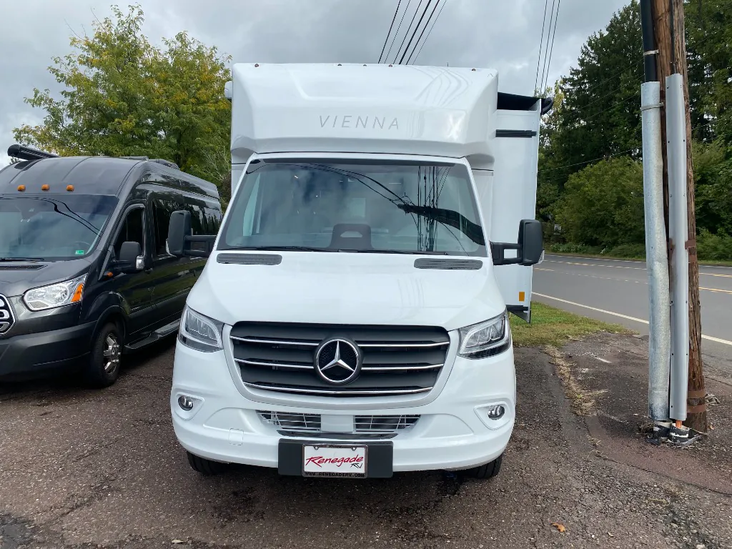 2027 Renegade RV Vienna 25DLN - Photo 4