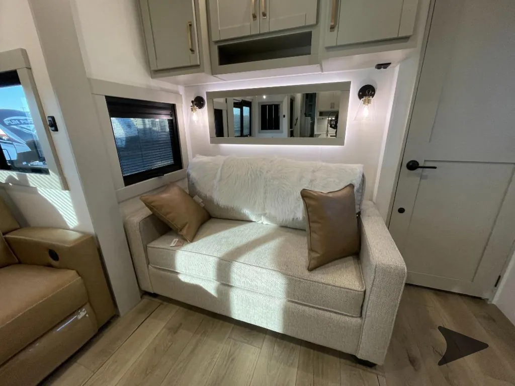 2026 Brinkley Model Z 3515, Photos photo 11