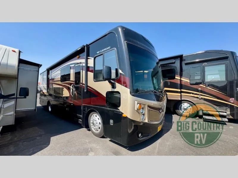 2015 Fleetwood Excursion 33D - Main photo