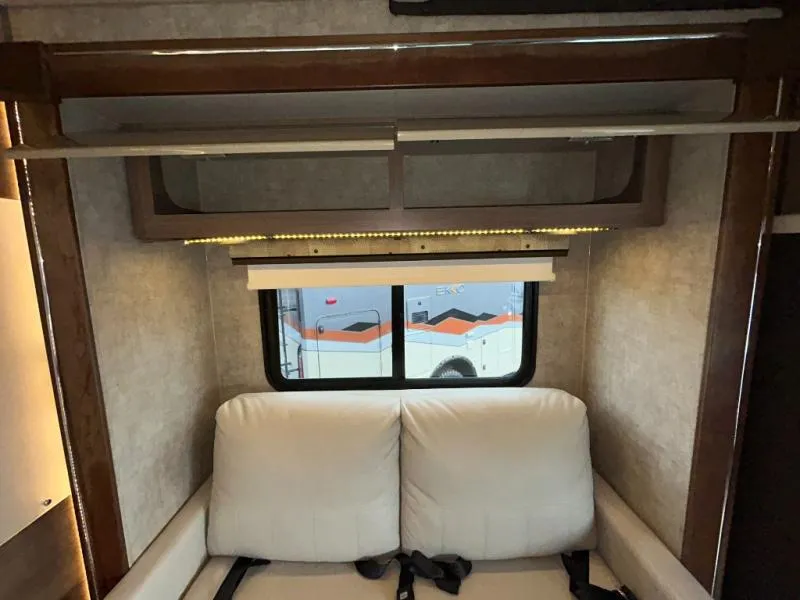 2016 Winnebago View 24G - Photo 2