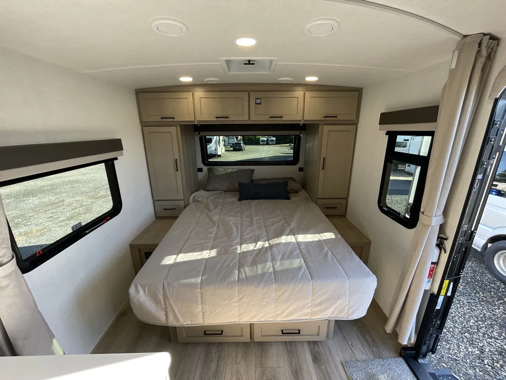 2026 Forest River Flagstaff Micro Lite 25FBT, Photos photo 10