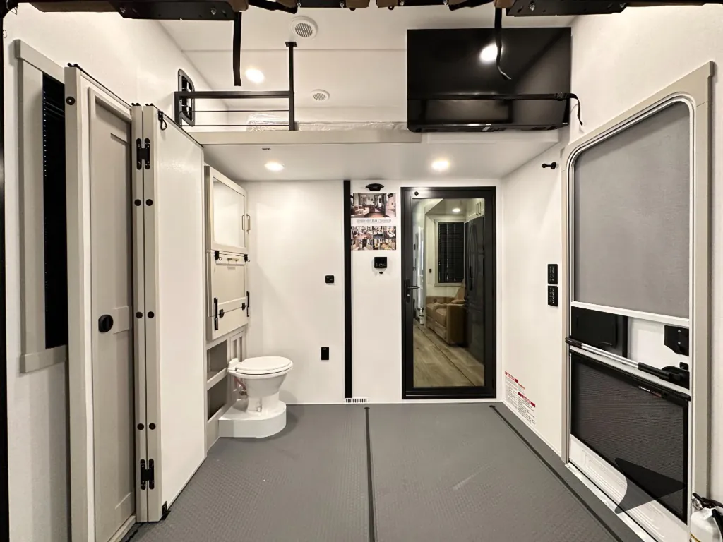 2026 Brinkley Model G 3520, Photos photo 99