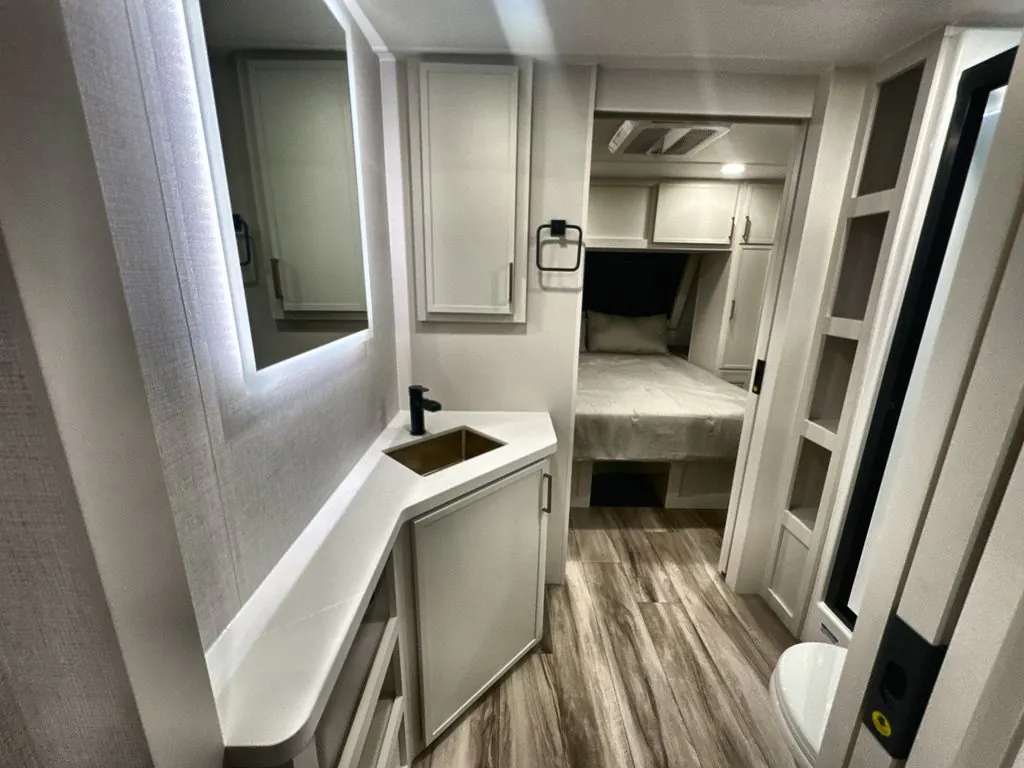2027 Brinkley Model I 290, Photos photo 15