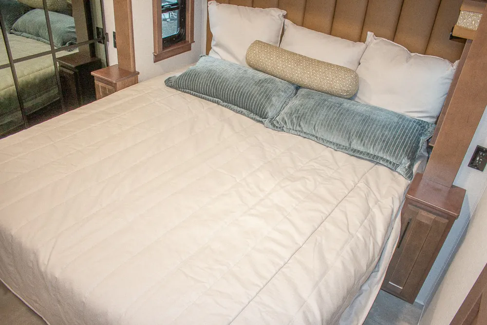 2025 Forest River RiverStone 425FO, Photos photo 44