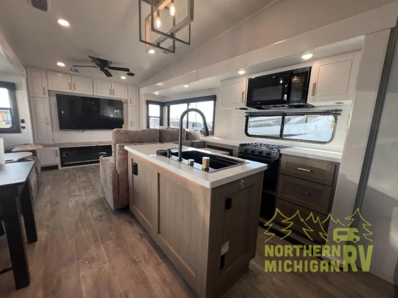 2026 Jayco Eagle 335LSTS - Photo 3