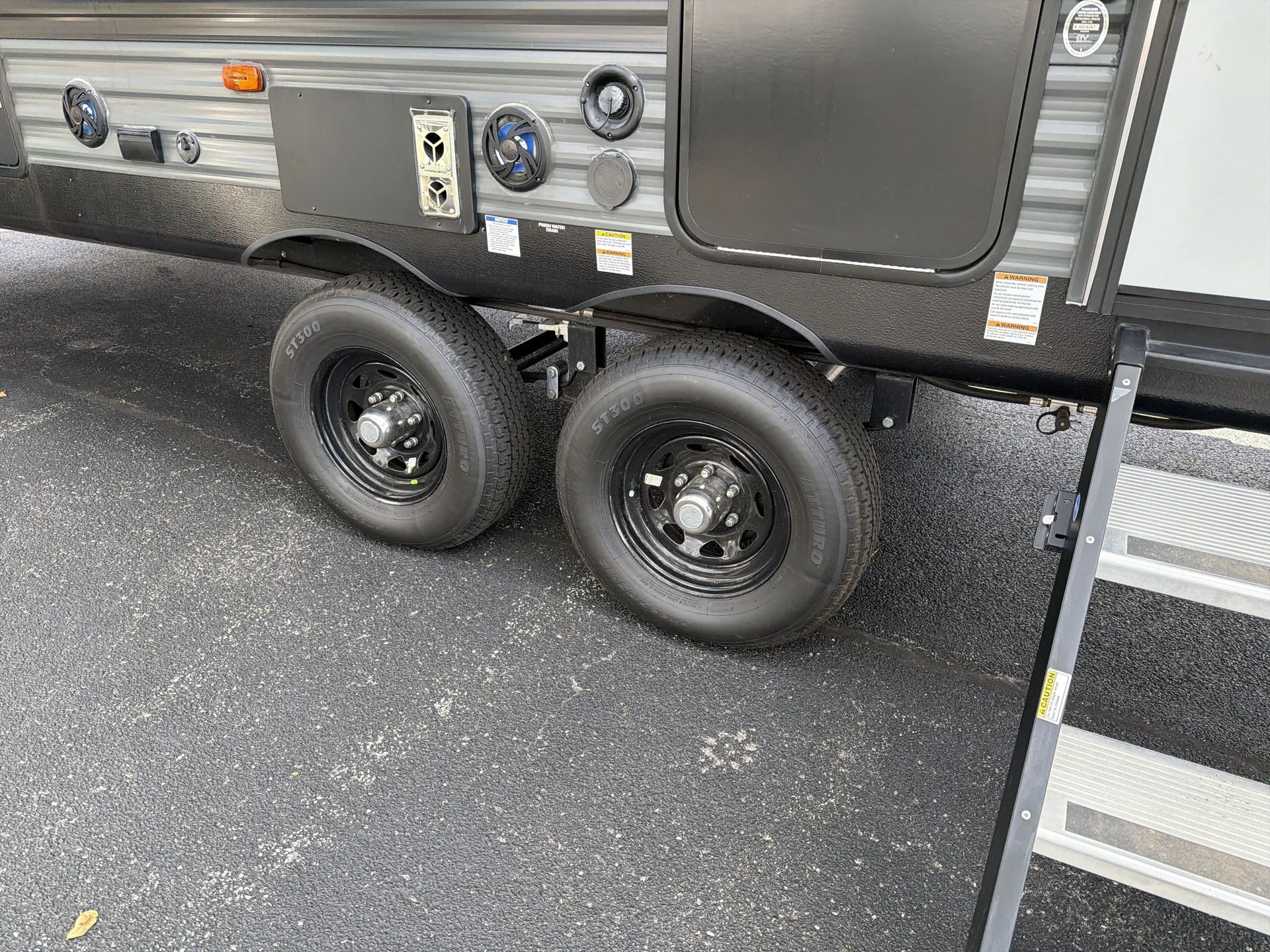 2021 Forest River Salem 29VBUD — tires