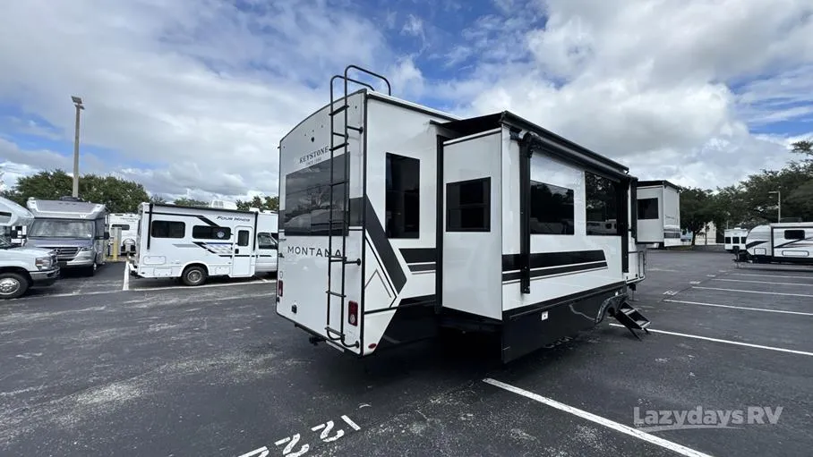 2026 Keystone Montana 3781RL - Photo 4